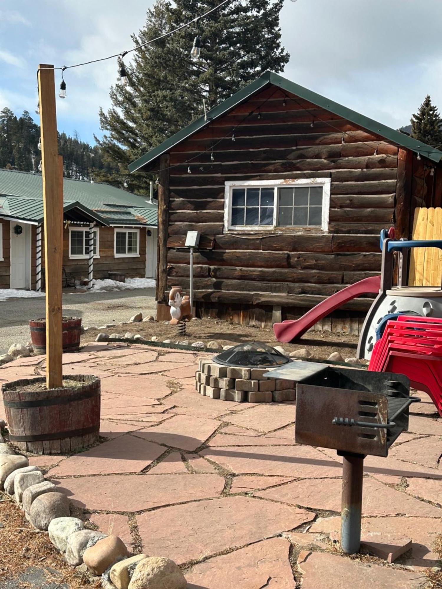 Deer Lodge Red River Exterior photo