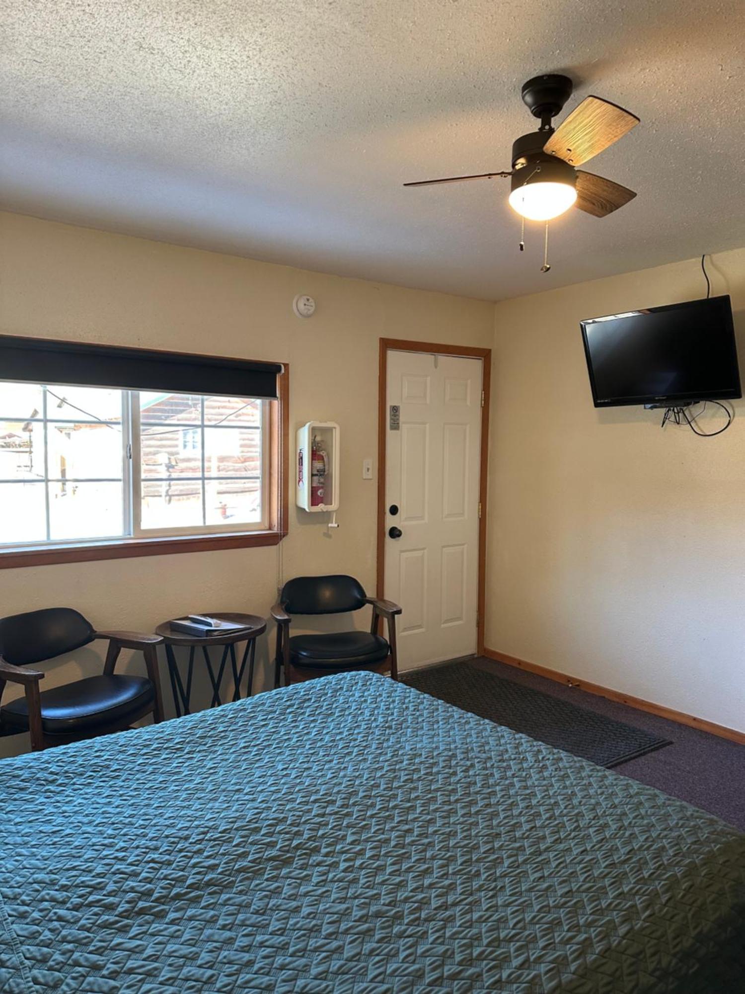 Deer Lodge Red River Room photo