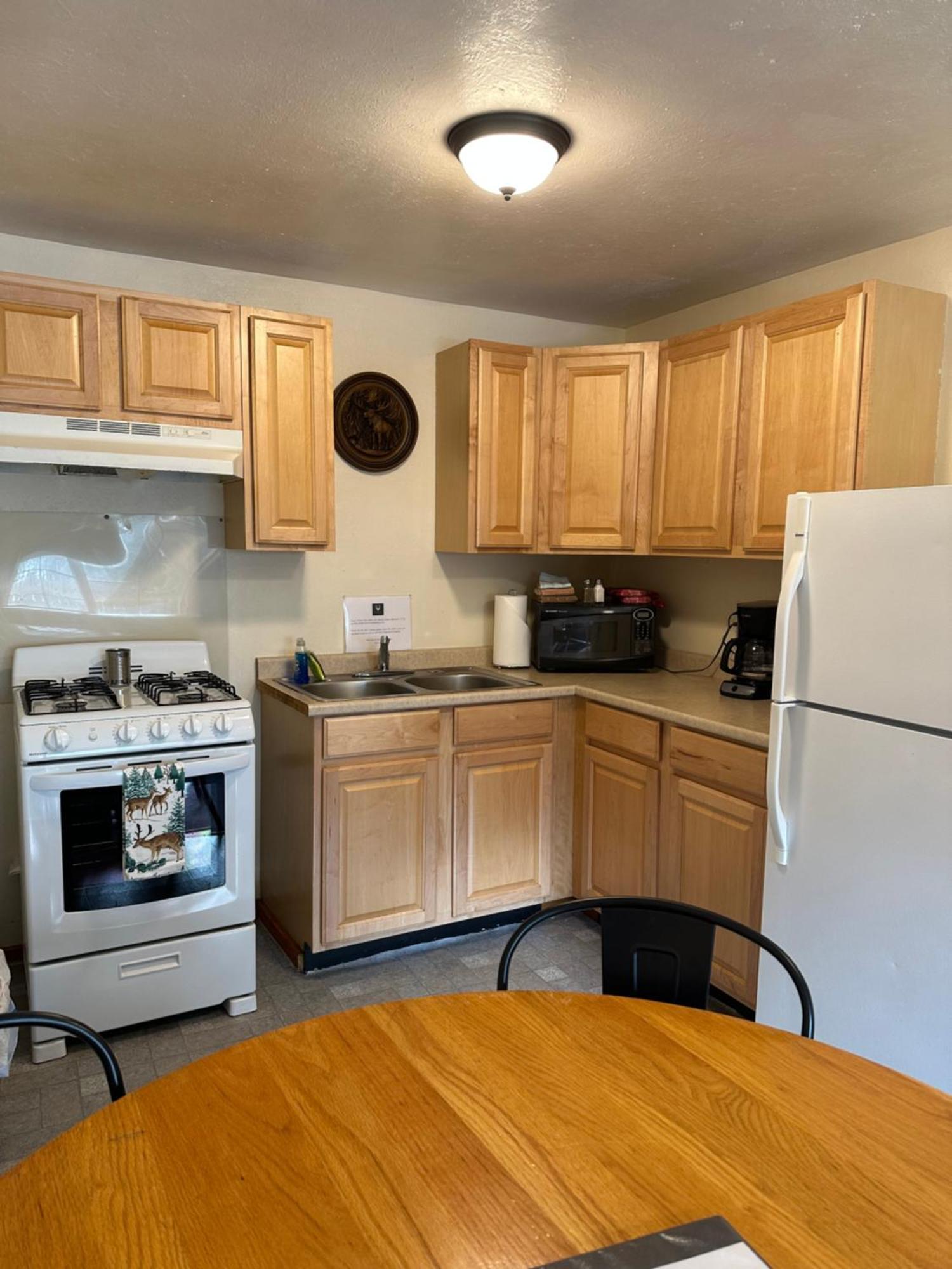 Deer Lodge Red River Room photo