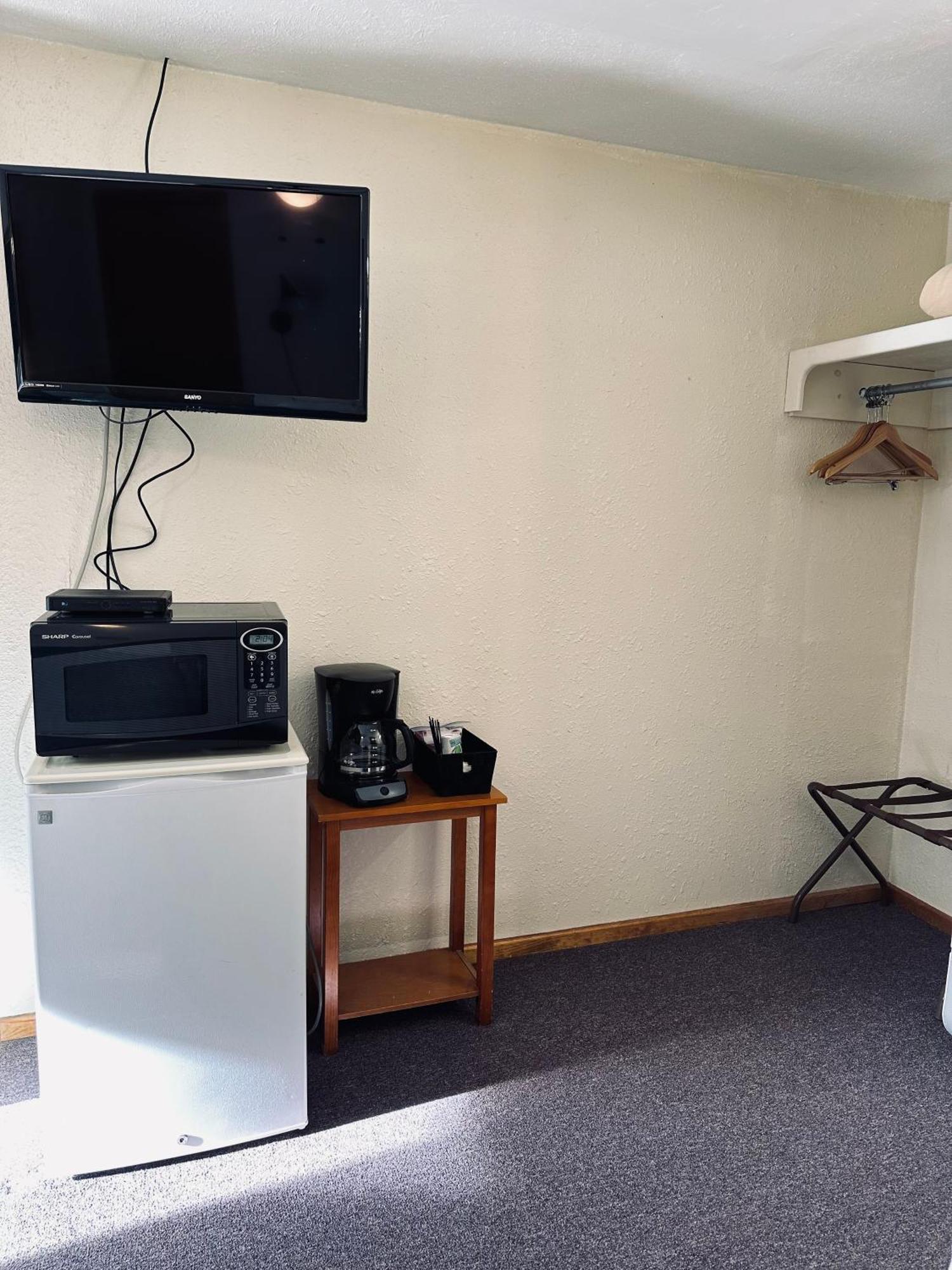 Deer Lodge Red River Room photo