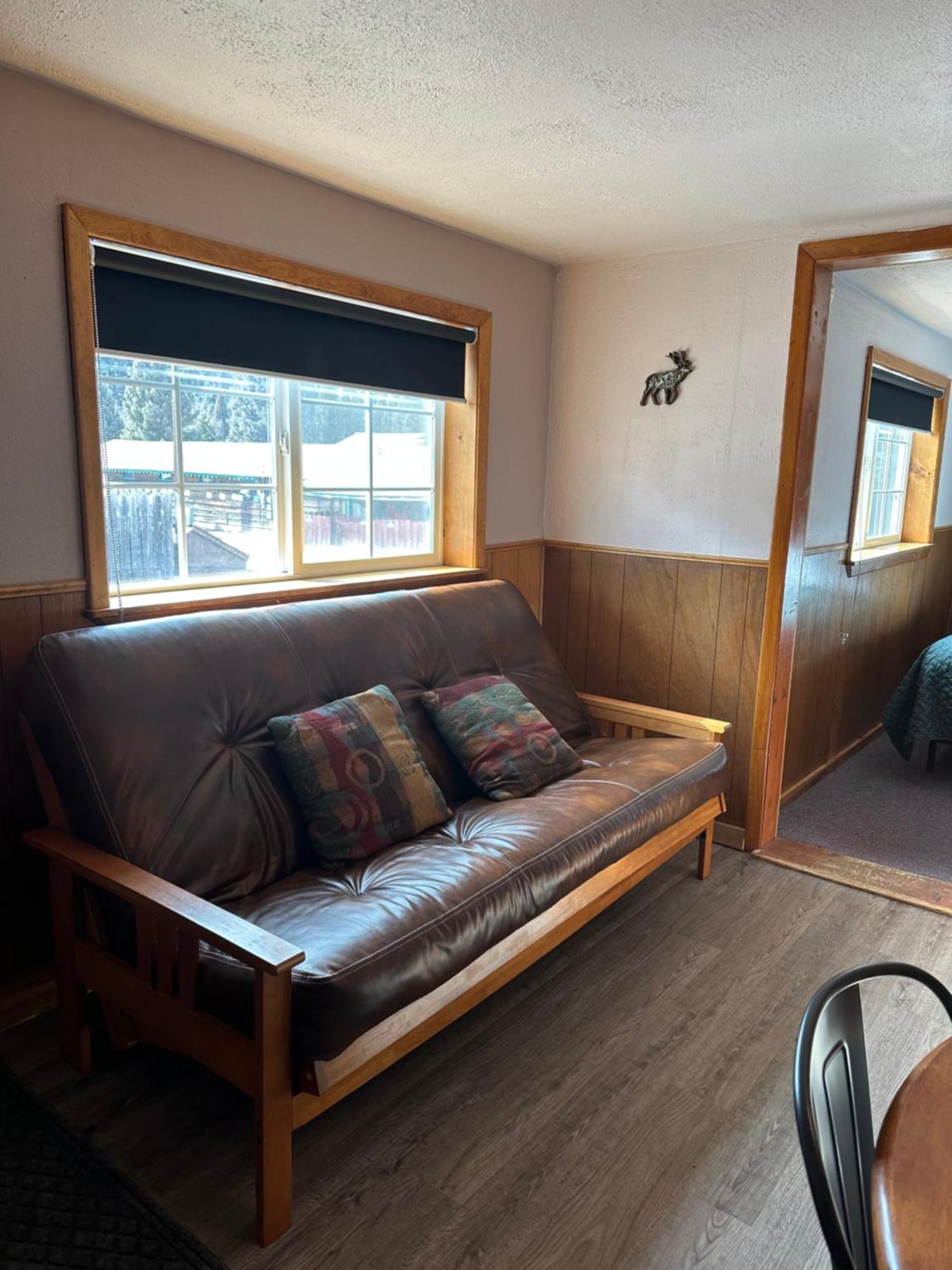 Deer Lodge Red River Room photo